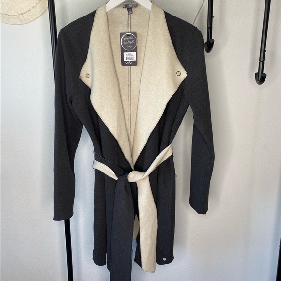 Orb Wrap Coat - Picture 2 of 5